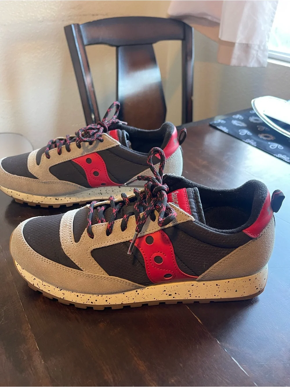 Saucony Gray and Red Women’s Sneakers